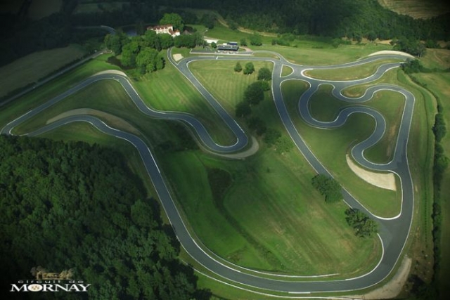 从天空看到的赛道